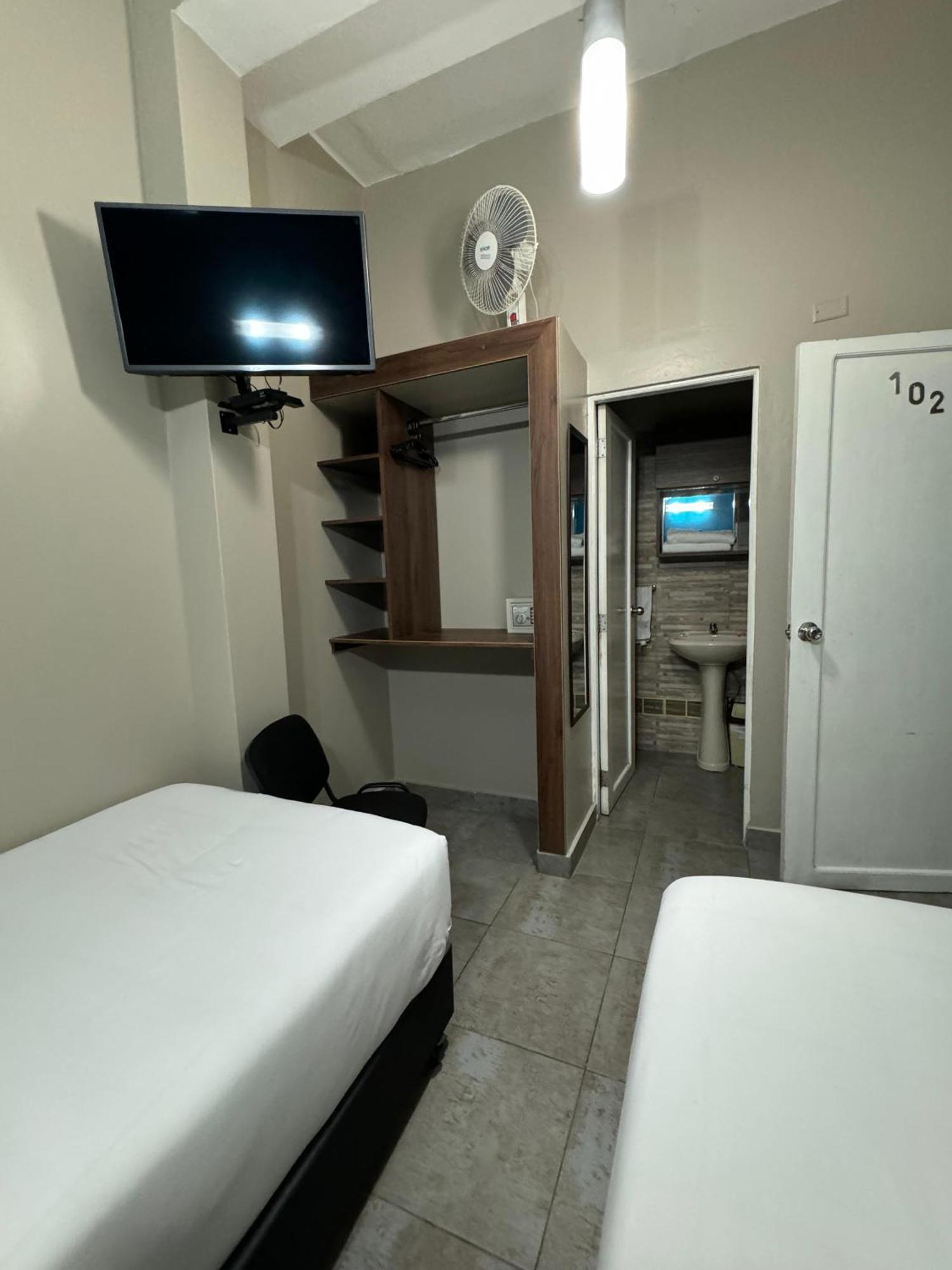 Hotel Residencial Alfa Lima Exterior photo